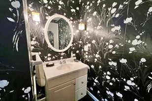 977 N Oakland Ave, Decatur, IL 62522 - Photo 36