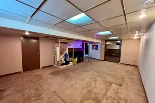 977 N Oakland Ave, Decatur, IL 62522 - Photo 38