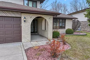 10912 Circle Dr, Palos Hills, IL 60465 - Photo 36