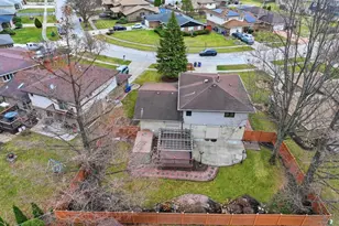 10912 Circle Dr, Palos Hills, IL 60465 - Photo 34