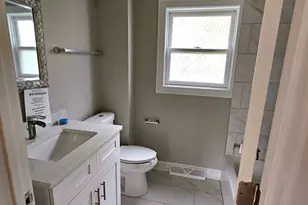 121 Fourth St, Libertyville, IL 60048 - Photo 8