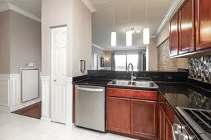 6420 Double Eagle Dr, Woodridge, IL 60517 - Photo 18