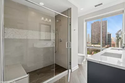 60 W Erie Street #1302, Chicago, IL 60654 - Photo 12