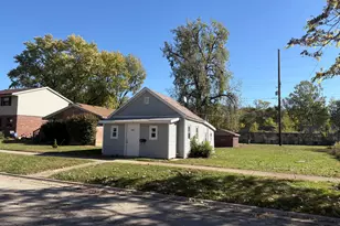 458 N Washington Ave, Kankakee, IL 60901 - Photo 1