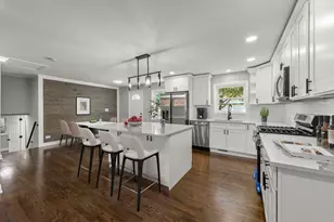 4433 W 100th St, Oak Lawn, IL 60453 - Photo 2