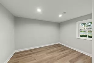 4433 W 100th St, Oak Lawn, IL 60453 - Photo 16