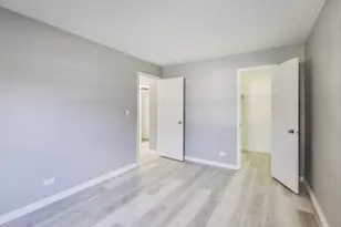 609 Hanover Ct, Schaumburg, IL 60194 - Photo 10