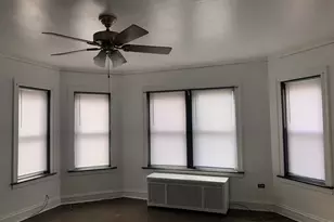 6841 S Prairie Ave, Chicago, IL 60637 - Photo 2