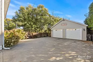 104 W Cottage St, Sheldon, IL 60966 - Photo 48