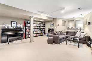 1329 N Dearborn St, Chicago, IL 60610 - Photo 20