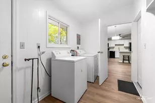 781 N Elmwood Dr, Aurora, IL 60506 - Photo 8