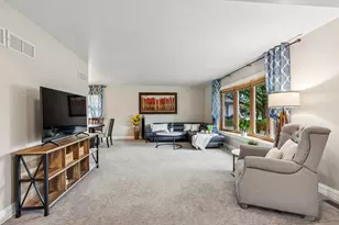 14037 Catherine Dr, Orland Park, IL 60462 - Photo 4