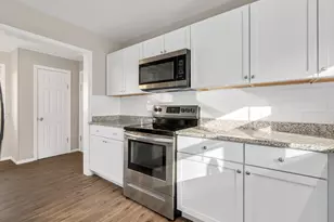 [Address not provided], Clarendon Hills, IL 60514 - Photo 8