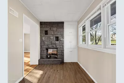 [Address not provided], Clarendon Hills, IL 60514 - Photo 6