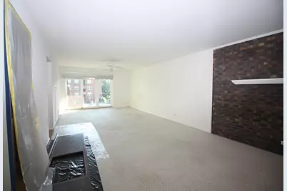 475 Shenstone Road #303, Riverside, IL 60546 - Photo 2