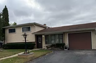 2713 Varonen Ave, Waukegan, IL 60087 - Photo 1