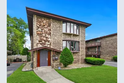 10309 Parkside Avenue, Oak Lawn, IL 60453 - Photo 1