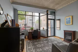 2137 W Chicago Ave, Chicago, IL 60622 - Photo 2