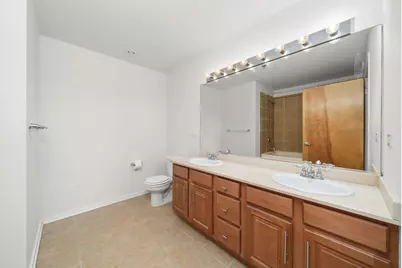 1645 W Ogden Avenue #702, Chicago, IL 60612 - Photo 16