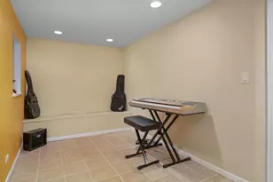 111 Midway Ln, Vernon Hills, IL 60061 - Photo 28