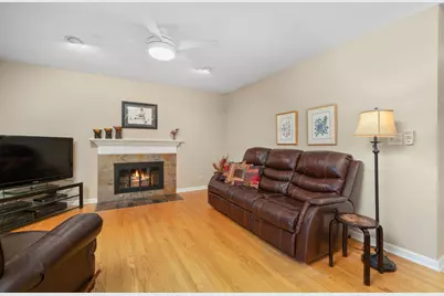 111 Midway Lane, Vernon Hills, IL 60061 - Photo 12