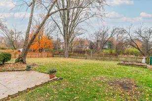 111 Midway Ln, Vernon Hills, IL 60061 - Photo 32