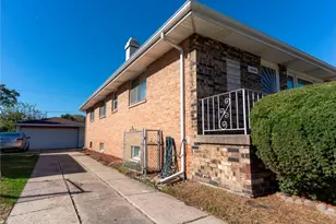 14640 Memorial Dr, Dolton, IL 60419 - Photo 2