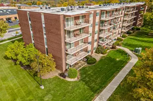 5300 Walnut Ave, Downers Grove, IL 60515 - Photo 2