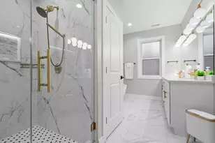 7727 S Roberts Rd, Bridgeview, IL 60455 - Photo 22