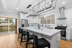 7727 S Roberts Rd, Bridgeview, IL 60455 - Photo 8