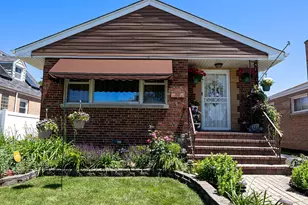 8805 S California Ave, Evergreen Park, IL 60805 - Photo 1