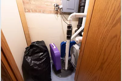 8805 S California Avenue, Evergreen Park, IL 60805 - Photo 26