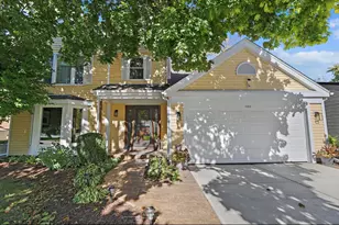 11612 Becky Lee, Huntley, IL 60142 - Photo 2