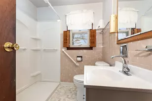 [Address not provided], Palos Hills, IL 60465 - Photo 16