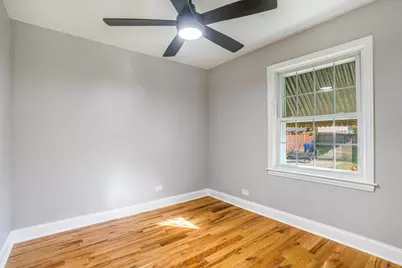 6411 S Leclaire Avenue, Chicago, IL 60638 - Photo 10