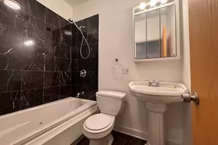 1342 W Estes Ave, Chicago, IL 60626 - Photo 8