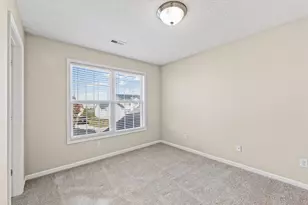 3911 Wildflower Dr, Champaign, IL 61822 - Photo 22