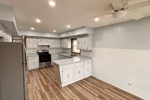 5517 W Windsor Ave, Chicago, IL 60630 - Photo 16