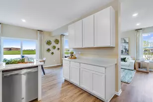 7801 Nightshade Ln, Joliet, IL 60431 - Photo 6