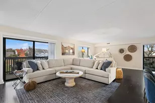 920 Vose Dr, Gurnee, IL 60031 - Photo 12