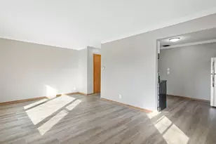 820 Cottage Grove Ave, Rockford, IL 61103 - Photo 10