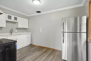 820 Cottage Grove Ave, Rockford, IL 61103 - Photo 14