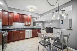 425 Village Green, Lincolnshire, IL 60069 - Photo 6