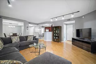 425 Village Green, Lincolnshire, IL 60069 - Photo 10