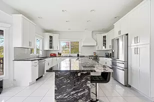 220 Santos Ave, Minooka, IL 60447 - Photo 8