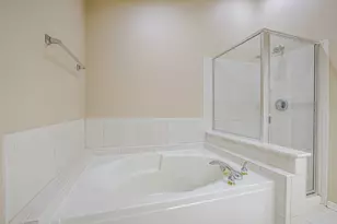 204 Aspen Cir, Gilberts, IL 60136 - Photo 14