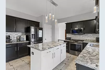 39W093 Shannon Square, Geneva, IL 60134 - Photo 4