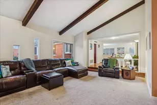 512 S Busse Rd, Mount Prospect, IL 60056 - Photo 4