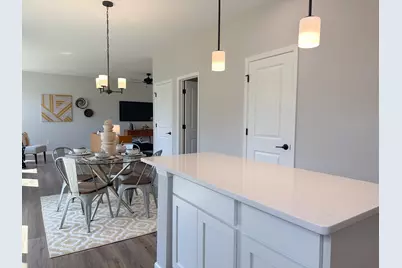 20 W Sandalwood Avenue, Cortland, IL 60112 - Photo 16