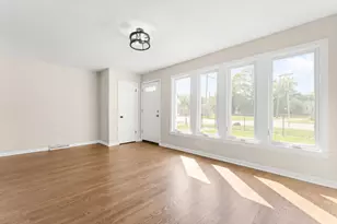 14637 Vincennes Rd, Harvey, IL 60426 - Photo 2